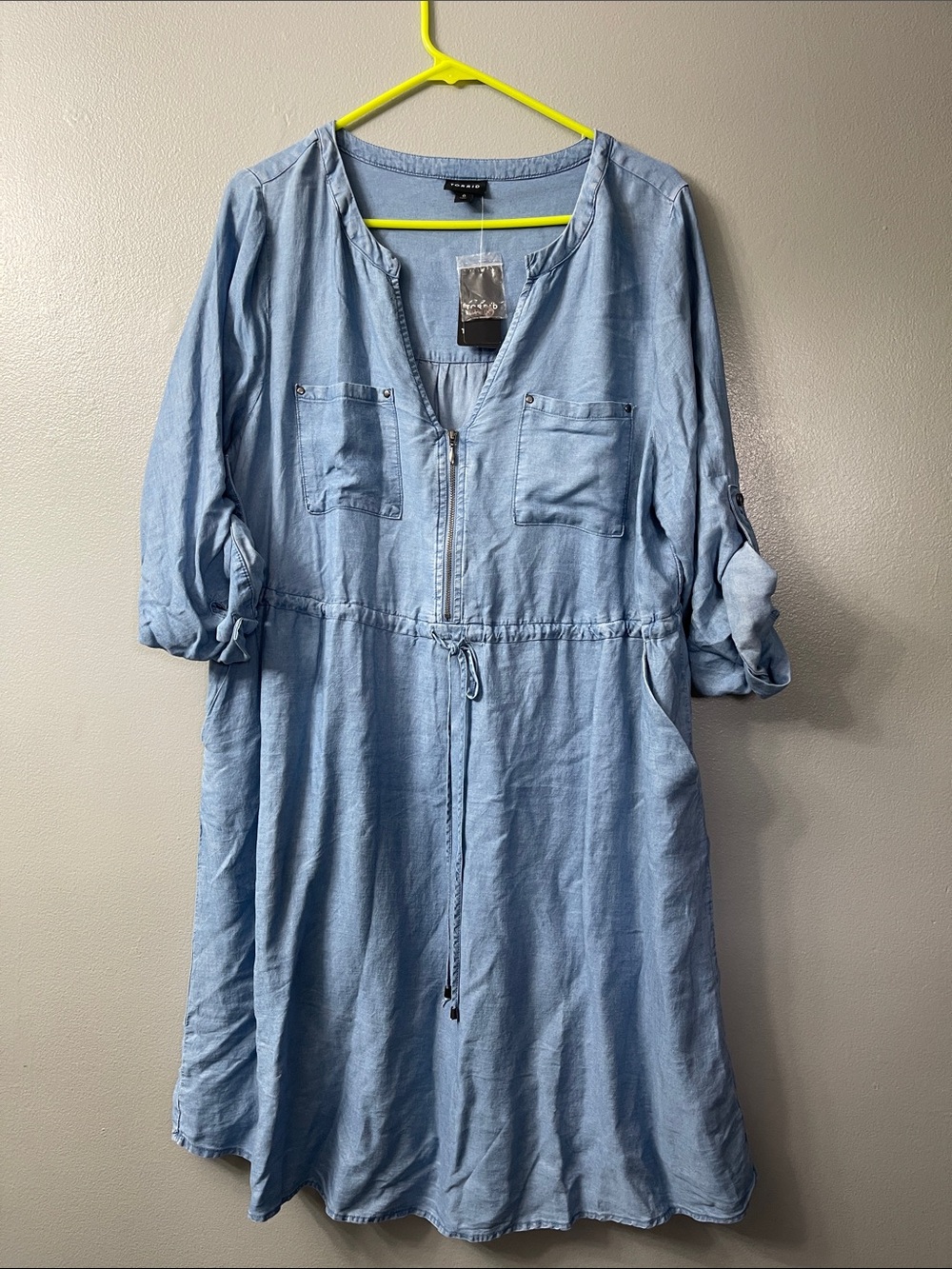 Torrid Chambray Split Neck Shirt Dress Women's Size 0 (12) Roll Tab Sleeves NWT - Picture 2 of 8